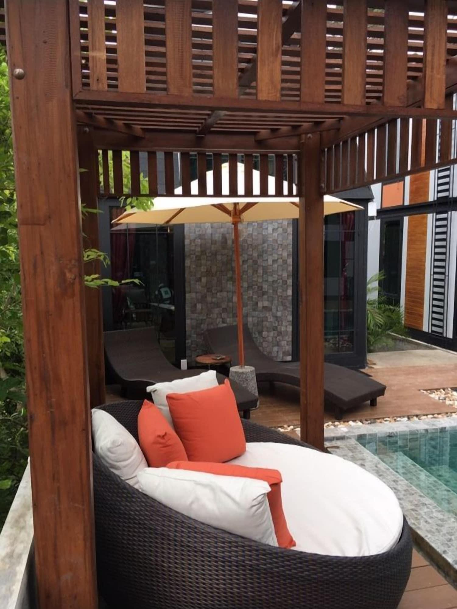 Bukit Pool Villas Patong Esterno foto